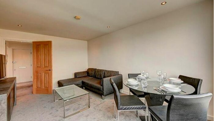 2 Bedroom Flat To Rent In Park Road, Marylebone, London, NW1