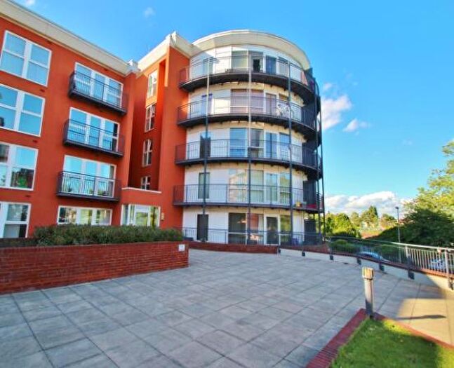 2 Bedroom Apartment To Rent In Memorial Heights, Monarch Way, Newbury Park, Ilford, London, IG2