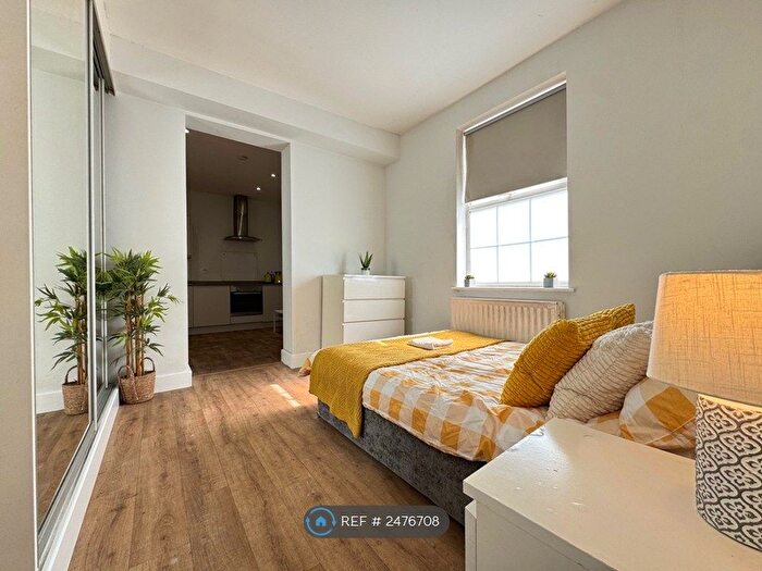 Studio To Rent In Hibbert Street, Luton, LU1