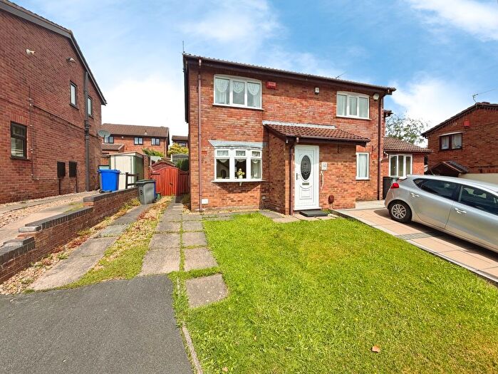 2 Bedroom Semi-Detached House For Sale In Whygate Grove, Stoke-On-Trent, Staffordshire, ST1