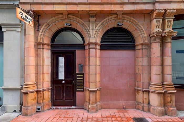 3 Bedroom Flat To Rent In Hand Court, London WC1V