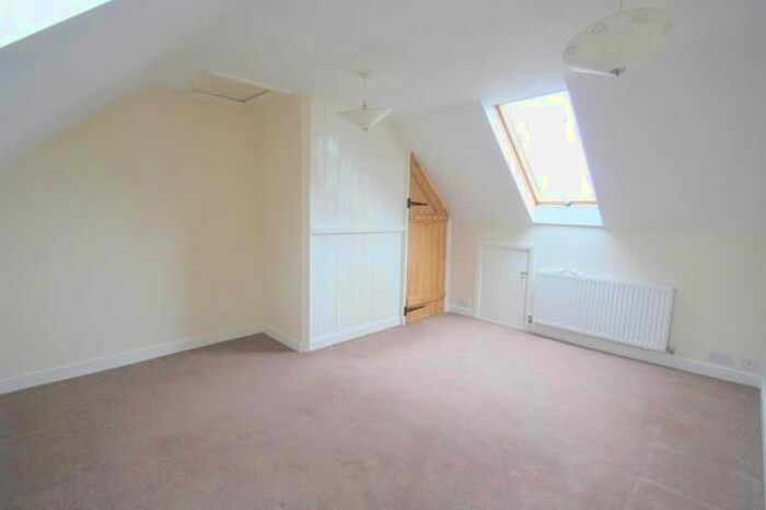 1 Bedroom Flat To Rent In Hardy Street, Maidstone, ME14