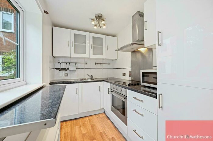 Flat To Rent In Vicars Bridge Close, Wembley, HA0