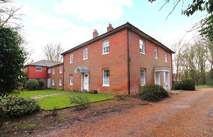 1 Bedroom Flat For Sale In Hound Road, Netley Abbey, SO31