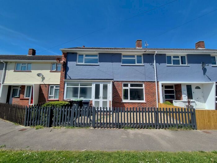 3 Bedroom House To Rent In Bracklesham Road, Gosport, PO13