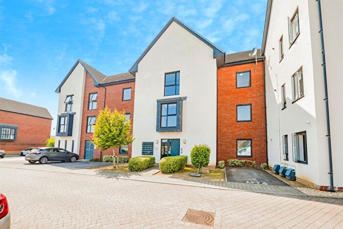 2 Bedroom Flat For Sale In Ffordd Y Mileniwm, Barry, CF62