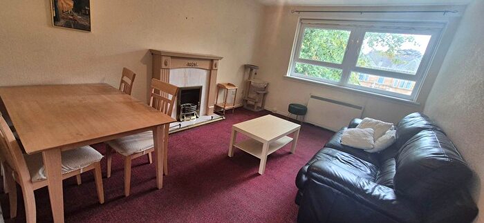 1 Bedroom Flat To Rent In Maxwell Drive, Pollokshields, G41