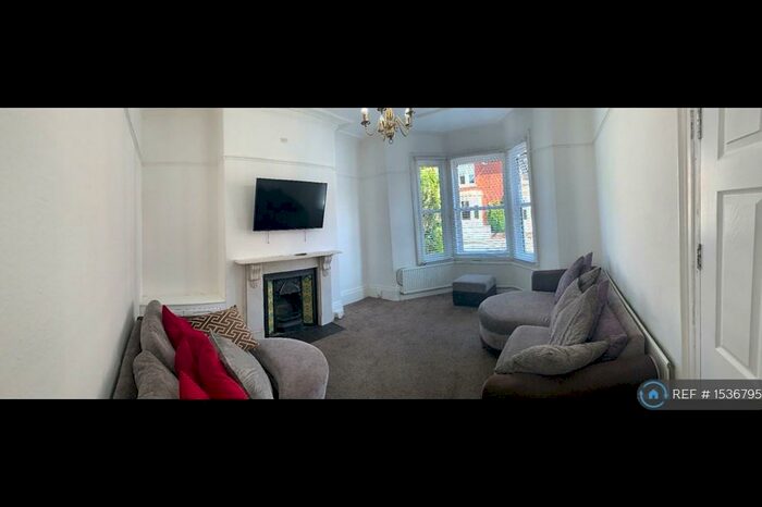 8 Bedroom Terraced House To Rent In Osborne Avenue, Newcastle Upon Tyne, NE2