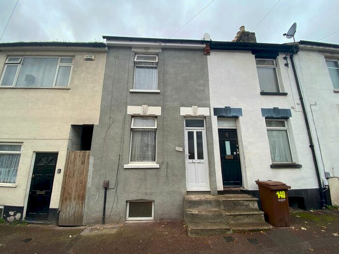 3 Bedroom Terraced House To Rent In Upper Luton Road, Chatham ME5