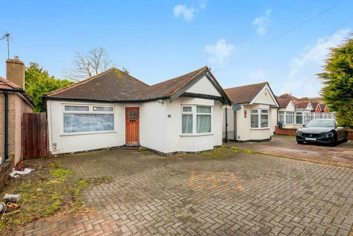 3 Bedroom Bungalow To Rent In Clarence Road, Bexleyheath, DA6