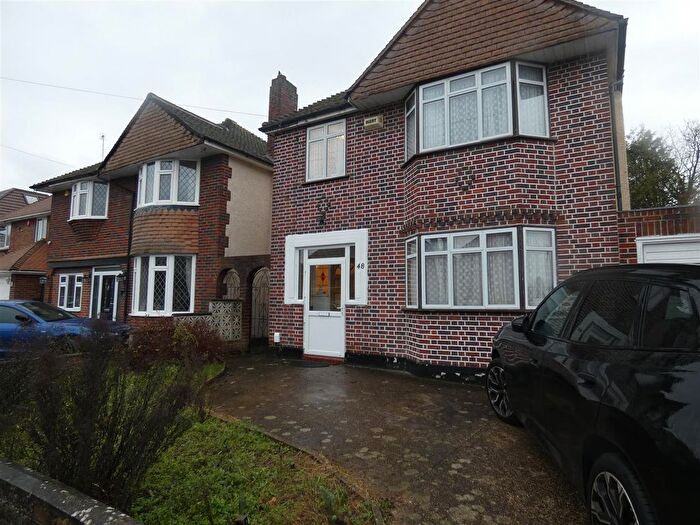 3 Bedroom Detached House To Rent In Park Lane, Slough, SL3