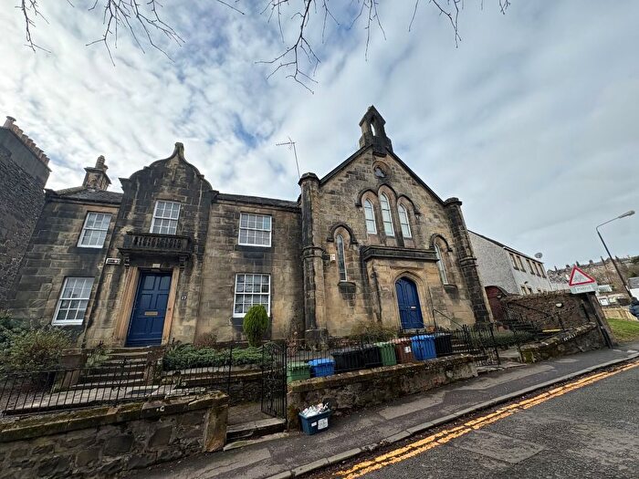 1 Bedroom Flat To Rent In Irvine Place, Stirling Town, Stirling, FK8