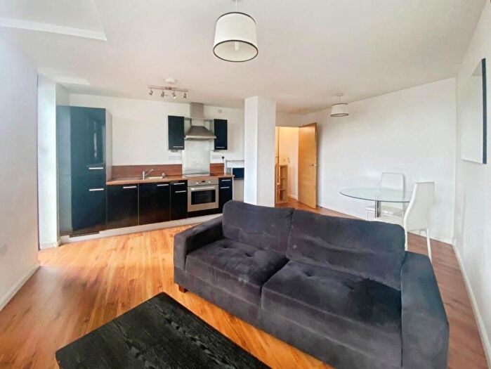 2 Bedroom Apartment To Rent In Mann Island, Liverpool, L3