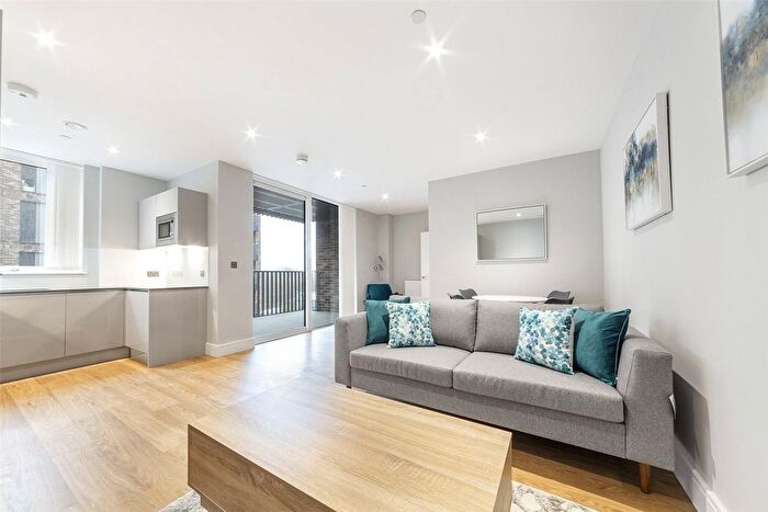 1 Bedroom Flat To Rent In Plough Lane, London, SW17