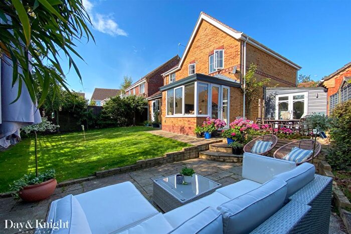 4 Bedroom Detached House For Sale In Cedar Drive, Worlingham, Beccles, NR34