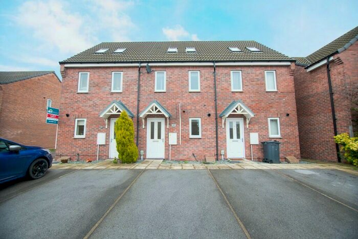 3 Bedroom Terraced House To Rent In Chartwell Gardens, Hull, East Riding Of Yorkshire, HU7