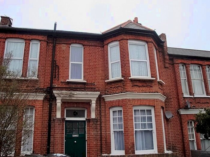 Studio To Rent In St. Julians Farm Road, London, SE27