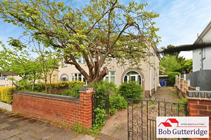 3 Bedroom Semi-Detached House For Sale In Whalley Avenue, Penkhull, Stoke-On-Trent, ST4
