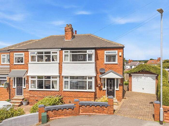 3 Bedroom Semi-Detached House For Sale In Field End Mount, Leeds, LS15