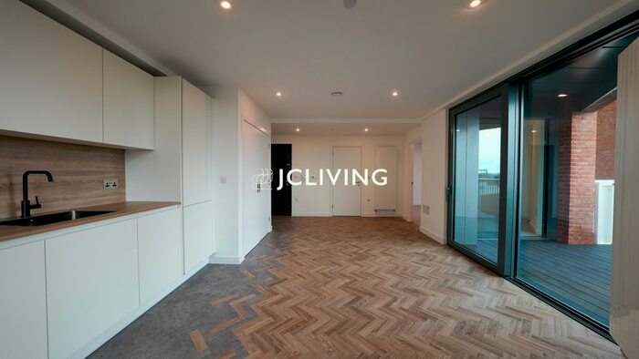 1 Bedroom Flat To Rent In River Apartments, London, E3