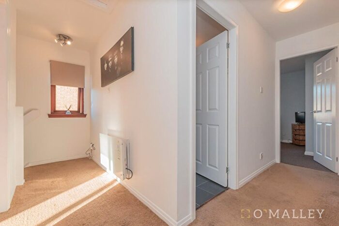 2 Bedroom Flat For Sale In Carpenters Wynd, Alloa, FK10