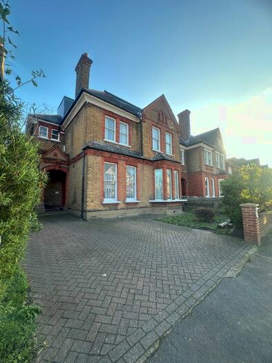 2 Bedroom Flat To Rent In Exbury Road, London, SE6
