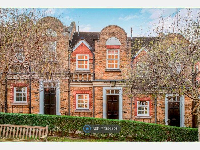 2 Bedroom Terraced House To Rent In The Village, London, SW11