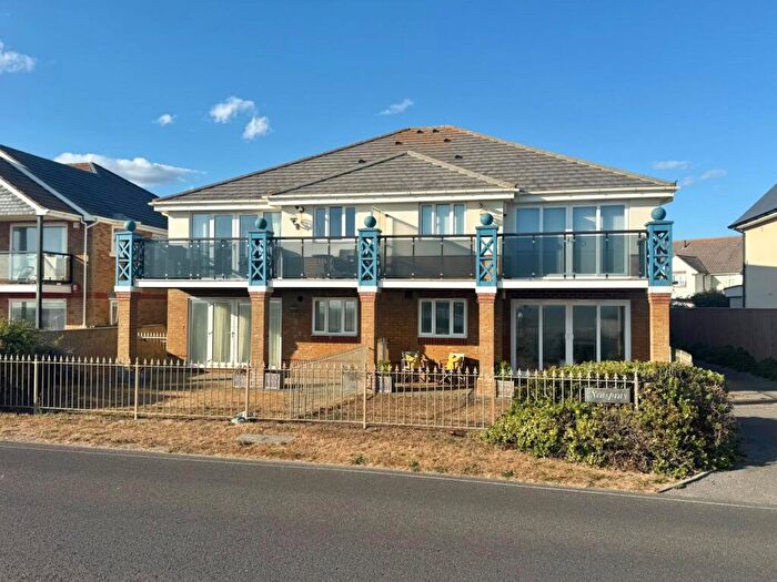 2 Bedroom Apartment For Sale In Hurst Road, Milford On Sea, Lymington, Hampshire, SO41