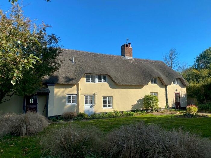 3 Bedroom Detached House To Rent In Chilbridge, BH21