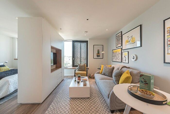 Studio To Rent In Junction Road, London, N19