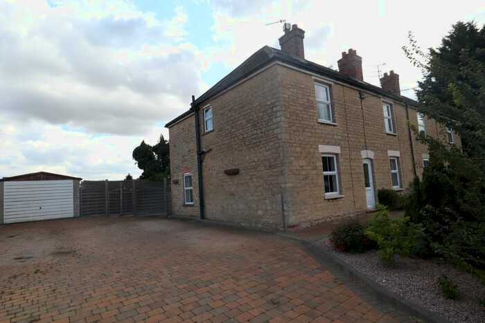 4 Bedroom Semi-Detached House To Rent In Main Road, Potterhanworth, LN4