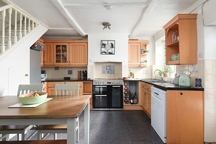 4 Bedroom Terraced House For Sale In Park Place, Willesborough, TN24