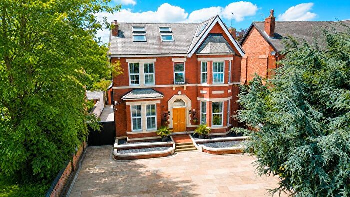 6 Bedroom Detached House For Sale In Norwood Avenue, Southport, PR9