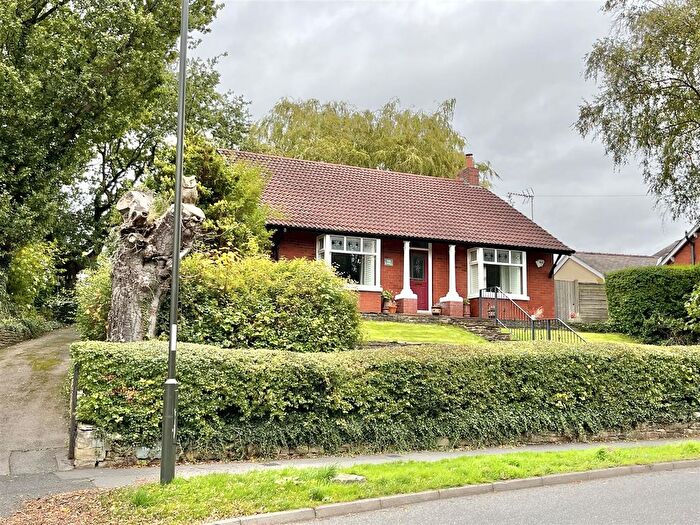 4 Bedroom Detached Bungalow For Sale In Primrose Lane, Simmondley, Glossop, SK13