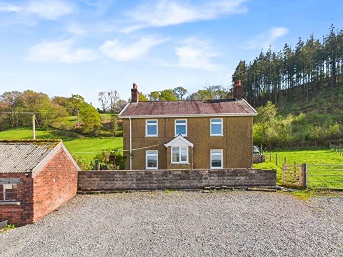 4 Bedroom Farmhouse To Rent In Llanarthne, Carmarthen, SA32