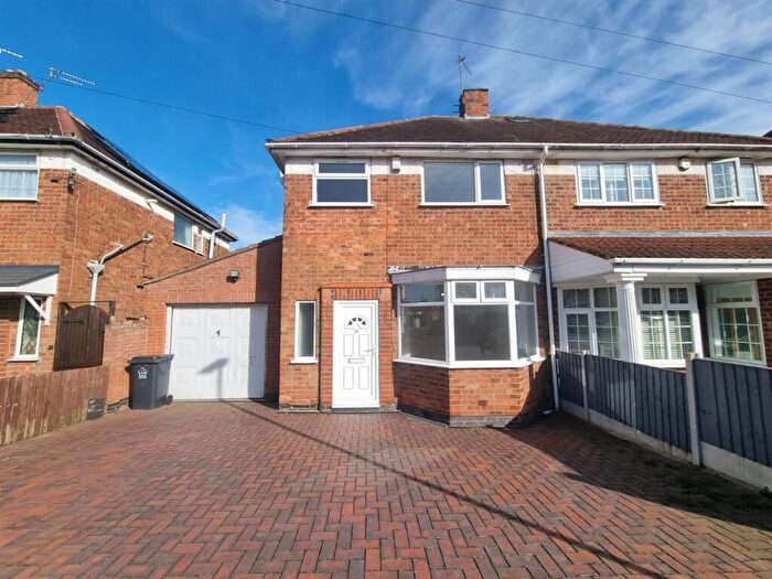 3 Bedroom Semi Detached House For Sale In The Parkway, Humberstone, Leicester, LE5