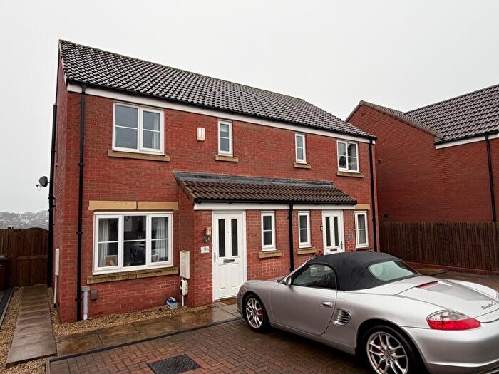 3 Bedroom Detached House For Sale In Orchid Close, Kippax, Leeds, LS25
