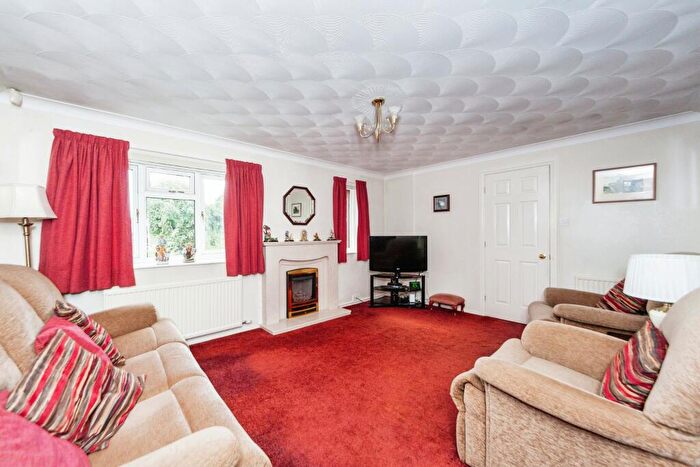3 Bedroom Bungalow For Sale In Orchard Haven, Great Sutton, Ellesmere Port, Cheshire, CH66