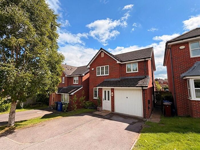 3 Bedroom Detached House For Sale In Green Brook Place, Penistone, S36