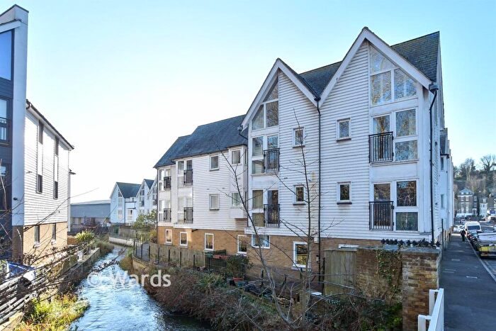 2 Bedroom Flat For Sale In Beaconsfield Road, Dover, Kent, CT16
