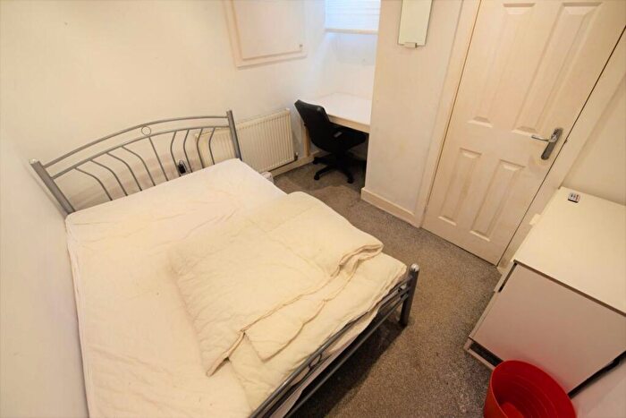 3 Bedroom House To Rent In Harold Grove, LS6