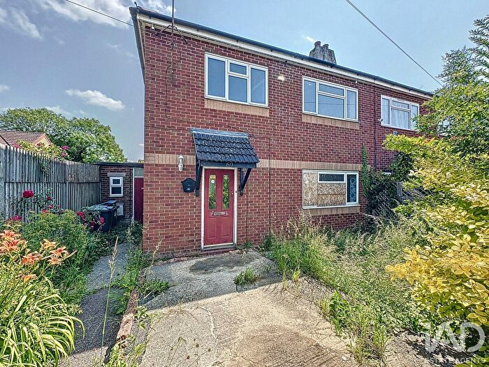 3 Bedroom Semi-Detached House For Sale In Queens Crescent, Bishop's Stortford, CM23