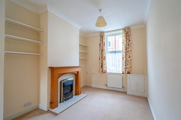 2 Bedroom Terraced House To Rent In Diamond Street, York, YO31