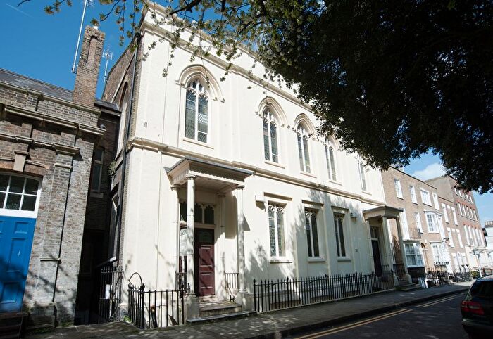 2 Bedroom Flat For Sale In Hawley Square, Margate, Kent, CT9