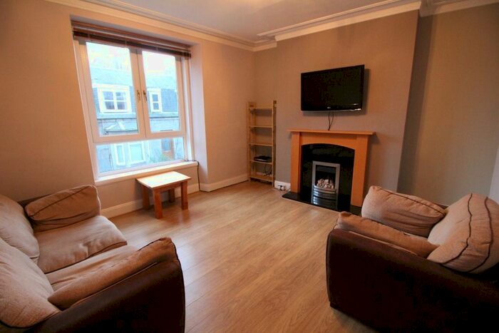 1 Bedroom Flat To Rent In Raeburn Place, Aberdeen, AB25