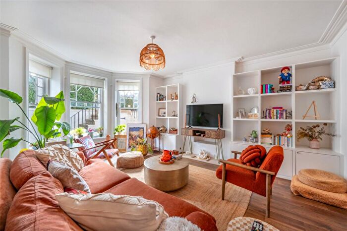 2 Bedroom Apartment For Sale In Tudor Mansions, Gondar Gardens, West Hampstead, London, NW6