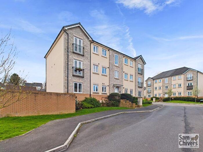 2 Bedroom Flat For Sale In Oxleaze Way, Paulton, Bristol, BS39
