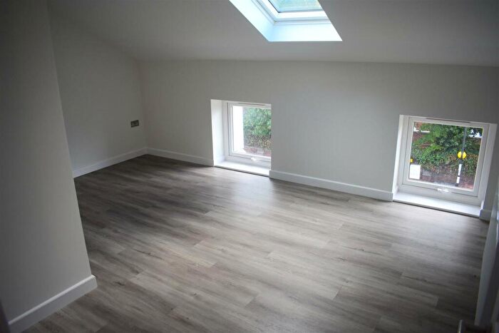 2 Bedroom Apartment To Rent In Albert Road, Southsea, Portsmouth, PO5