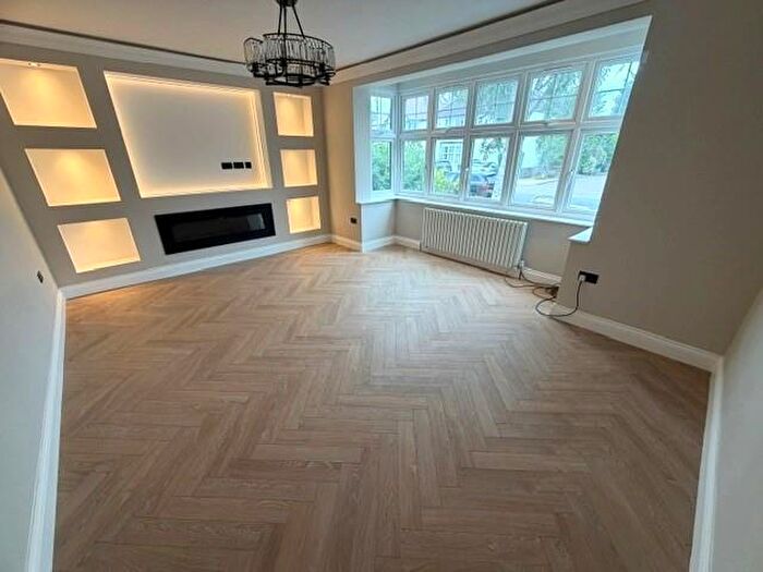4 Bedroom House To Rent In Beech Walk, Mill Hill, NW7