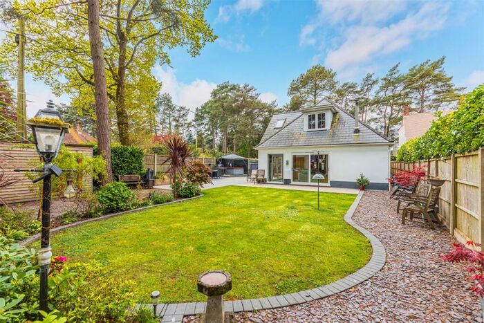 6 Bedroom Detached House For Sale In Golf Links Road, Ferndown, BH22